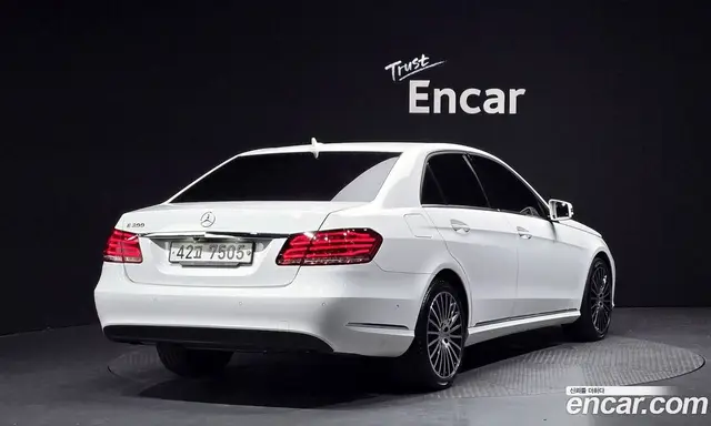 Mercedes-Benz E-Class, 2015, 99 985 км