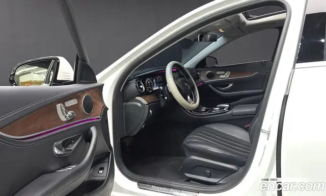 Mercedes-Benz E-Class 2016 2.0 автомат (гидро), миниатюра 10