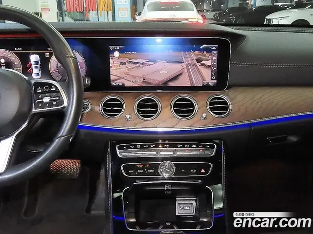 Mercedes-Benz E-Class 2020 2.0 автомат (гидро), миниатюра 11