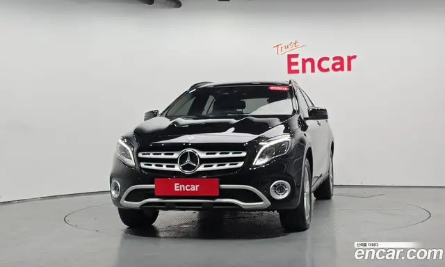 Mercedes-Benz GLA-Class 2018 2.0 автомат (гидро), миниатюра 2