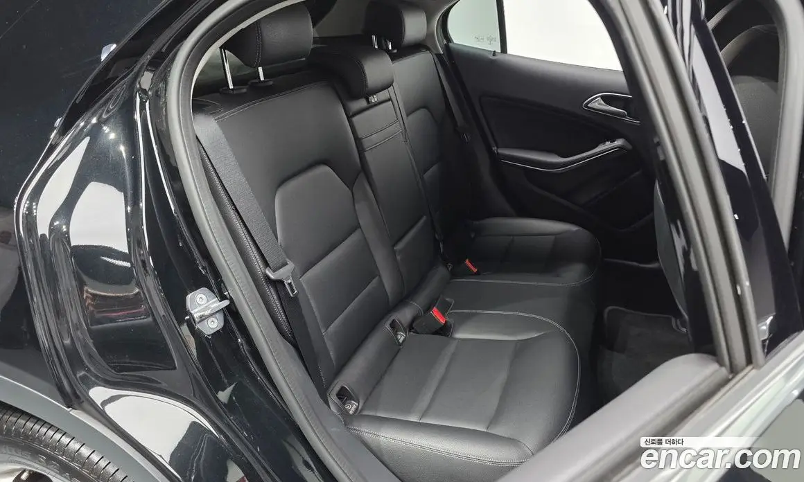 Mercedes-Benz GLA-Class 2018 2.0 автомат (гидро), фото 16