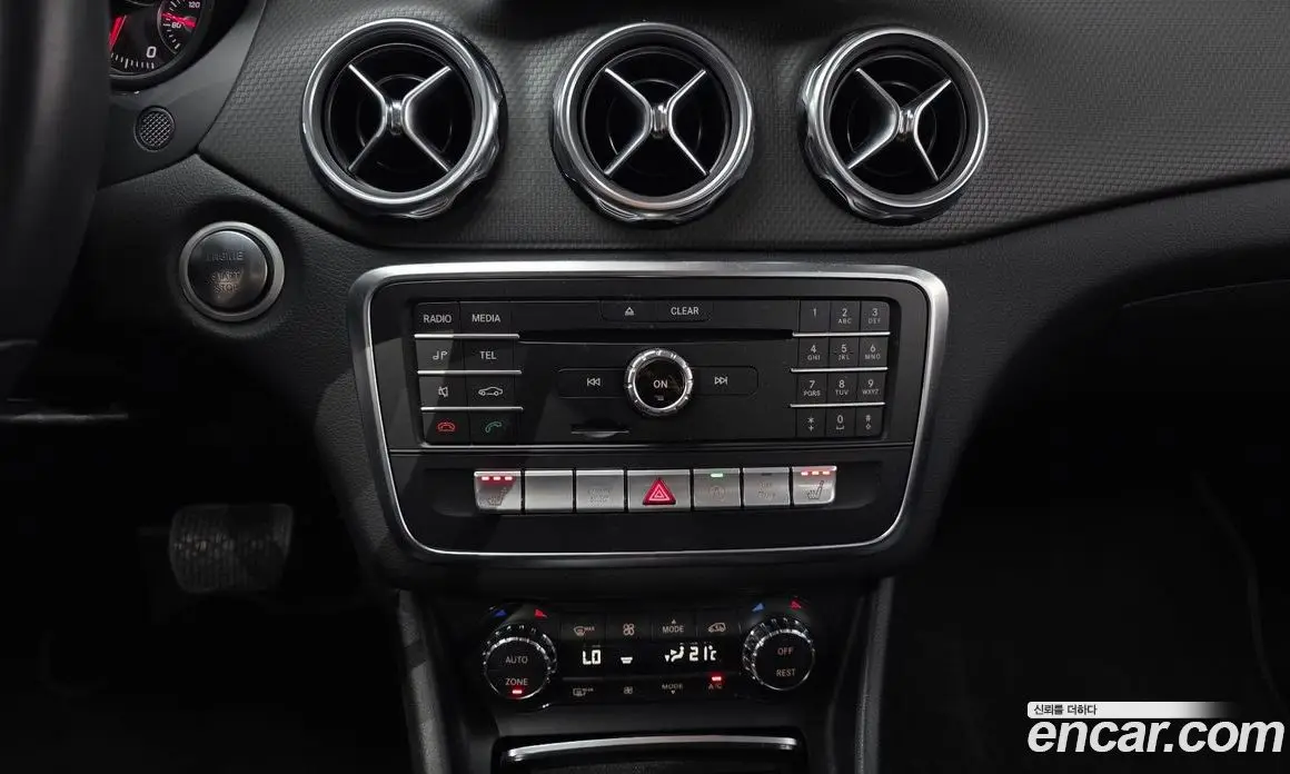 Mercedes-Benz GLA-Class 2018 2.0 автомат (гидро), фото 22