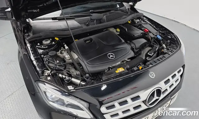 Mercedes-Benz GLA-Class 2018 2.0 автомат (гидро), миниатюра 5