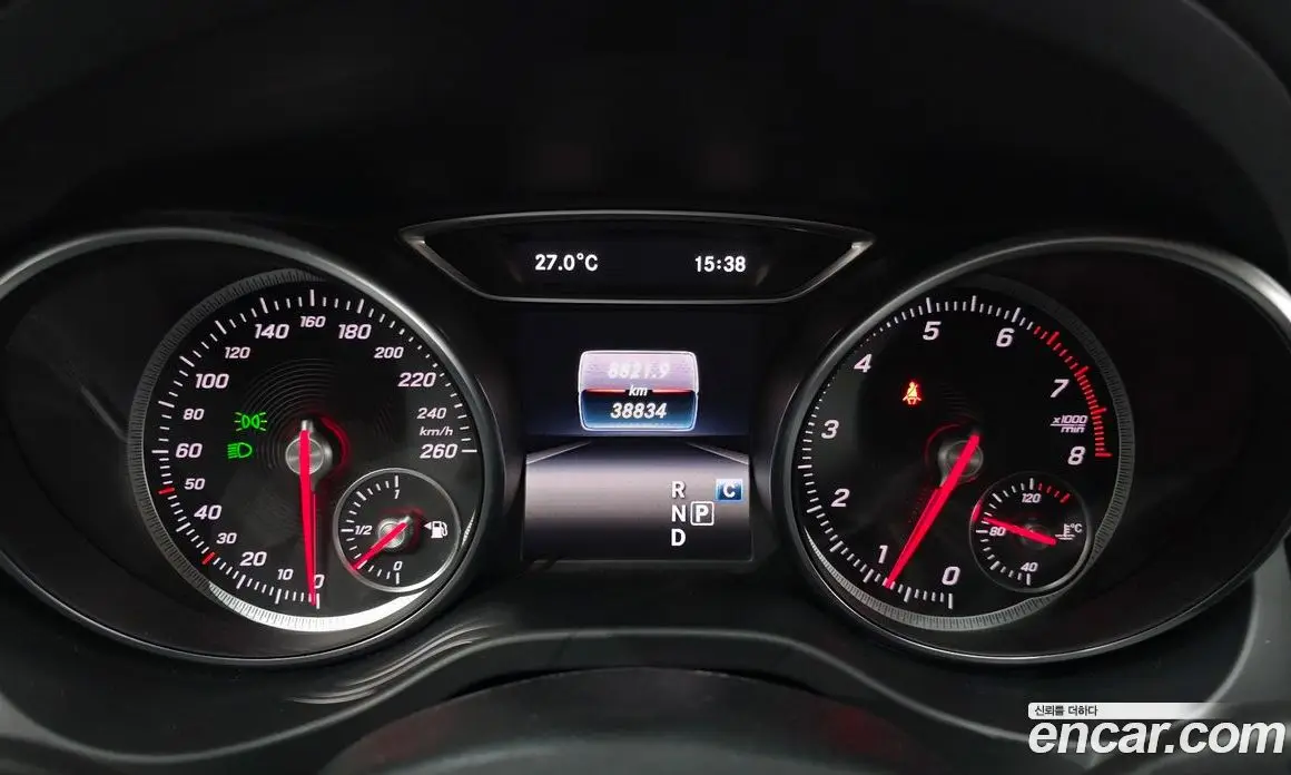 Mercedes-Benz GLA-Class 2018 2.0 автомат (гидро), фото 10