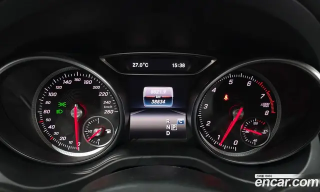 Mercedes-Benz GLA-Class 2018 2.0 автомат (гидро), миниатюра 10