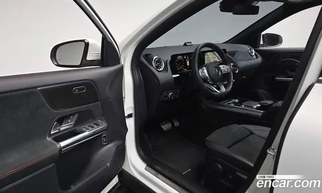 Mercedes-Benz GLA-Class 2022 2.0 автомат (гидро), миниатюра 12