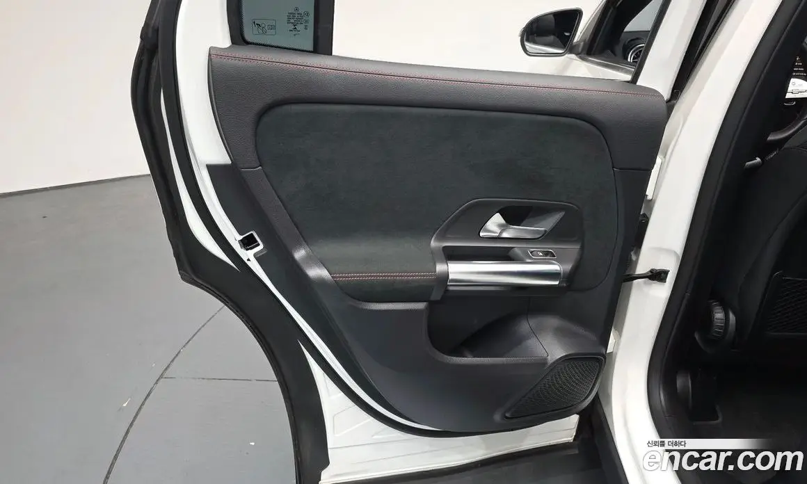 Mercedes-Benz GLA-Class 2022 2.0 автомат (гидро), фото 14
