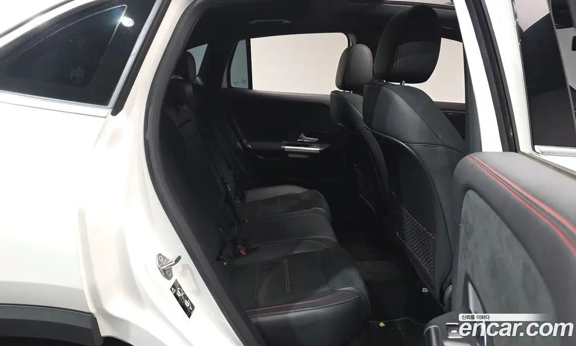 Mercedes-Benz GLA-Class 2022 2.0 автомат (гидро), фото 17