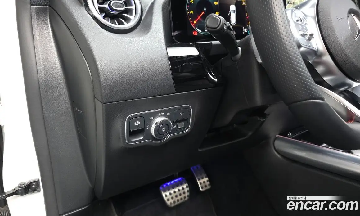 Mercedes-Benz GLA-Class 2022 2.0 автомат (гидро), фото 18