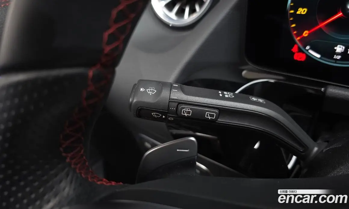 Mercedes-Benz GLA-Class 2022 2.0 автомат (гидро), фото 33