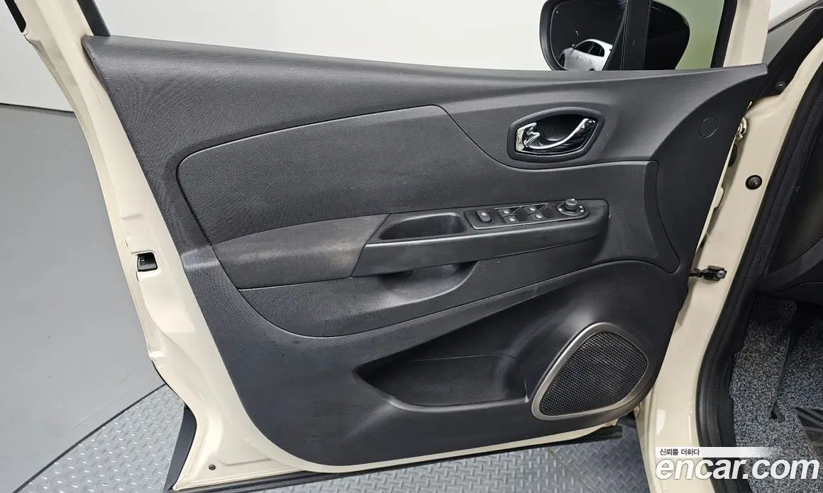 Renault (Samsung) QM3 2016 1.5 автомат (гидро), фото 14