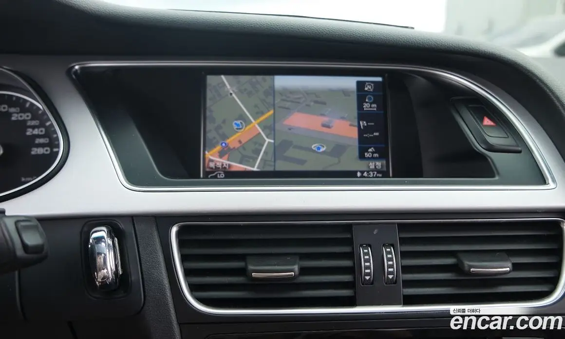 Audi A4 2015 2.0 автомат (гидро), фото 13