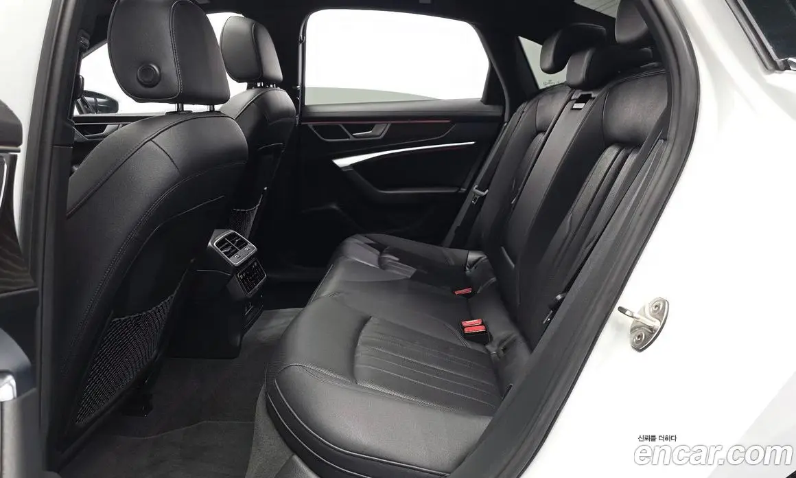 Audi A6 2022 2.0 автомат (гидро), фото 16