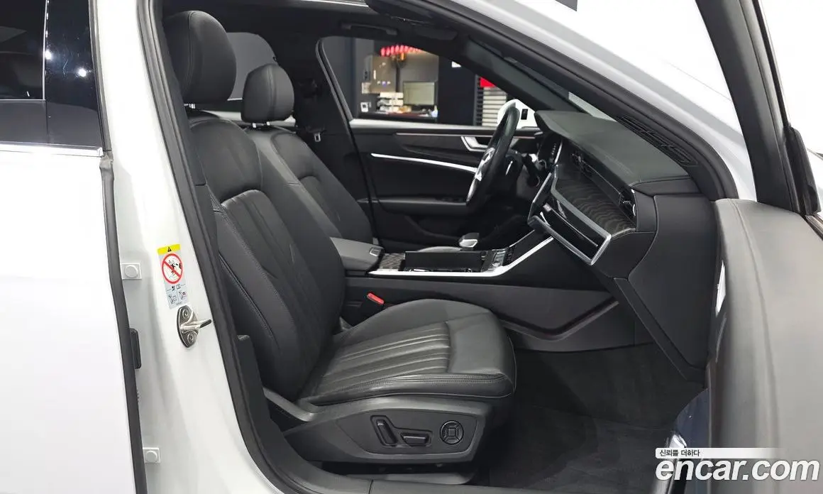 Audi A6 2022 2.0 автомат (гидро), фото 17