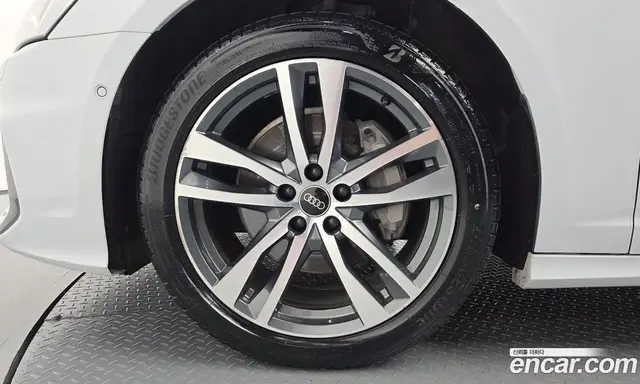 Audi A6 2022 2.0 автомат (гидро), миниатюра 5