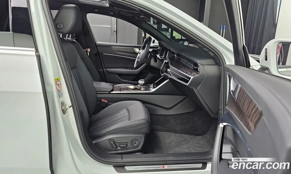 Audi A6 2023 2.0 автомат (гидро), фото 18