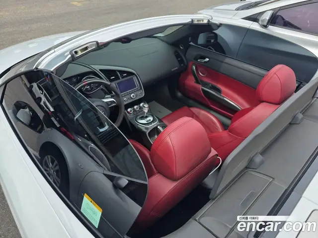 Audi R8 2011 5.2 автомат (гидро), миниатюра 12