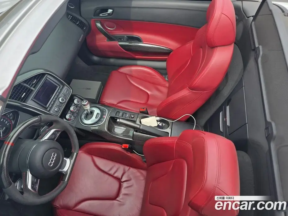 Audi R8 2011 5.2 автомат (гидро), фото 13