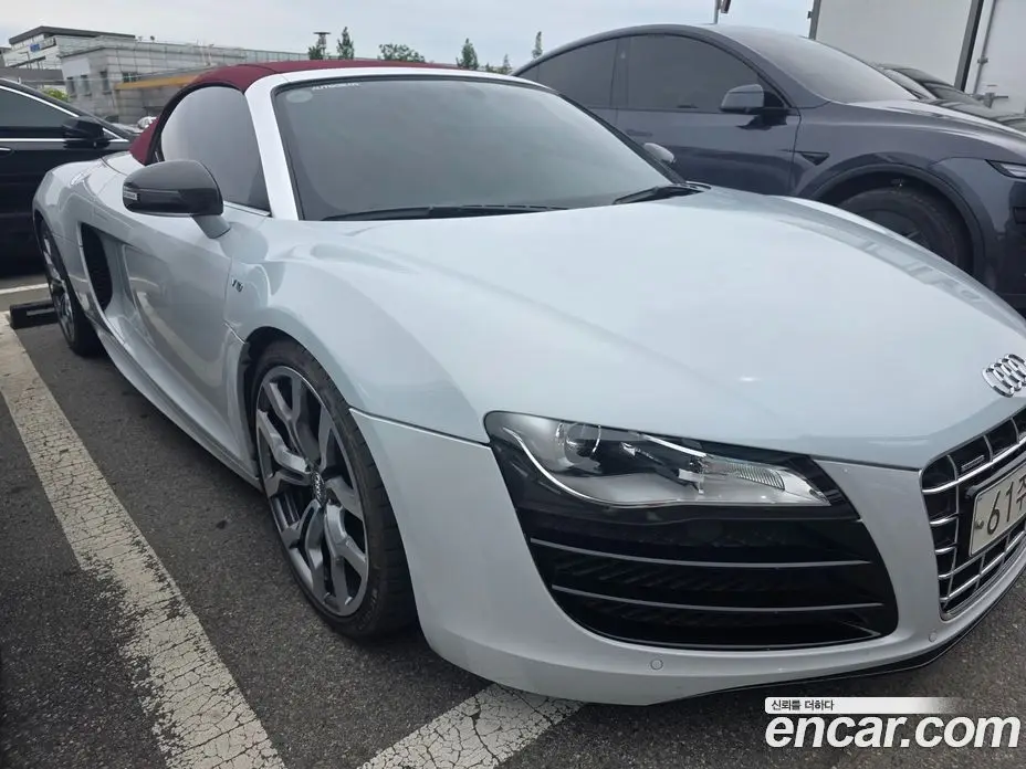 Audi R8 2011 5.2 автомат (гидро), фото 3