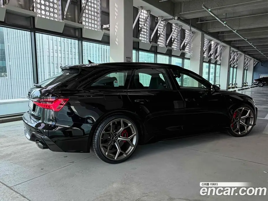 Audi RS6 2026 4.0 автомат (гидро), фото 5