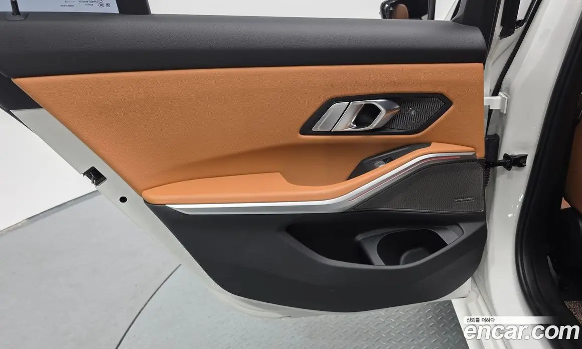 BMW 3 серия 2023 2.0 автомат (гидро), фото 15