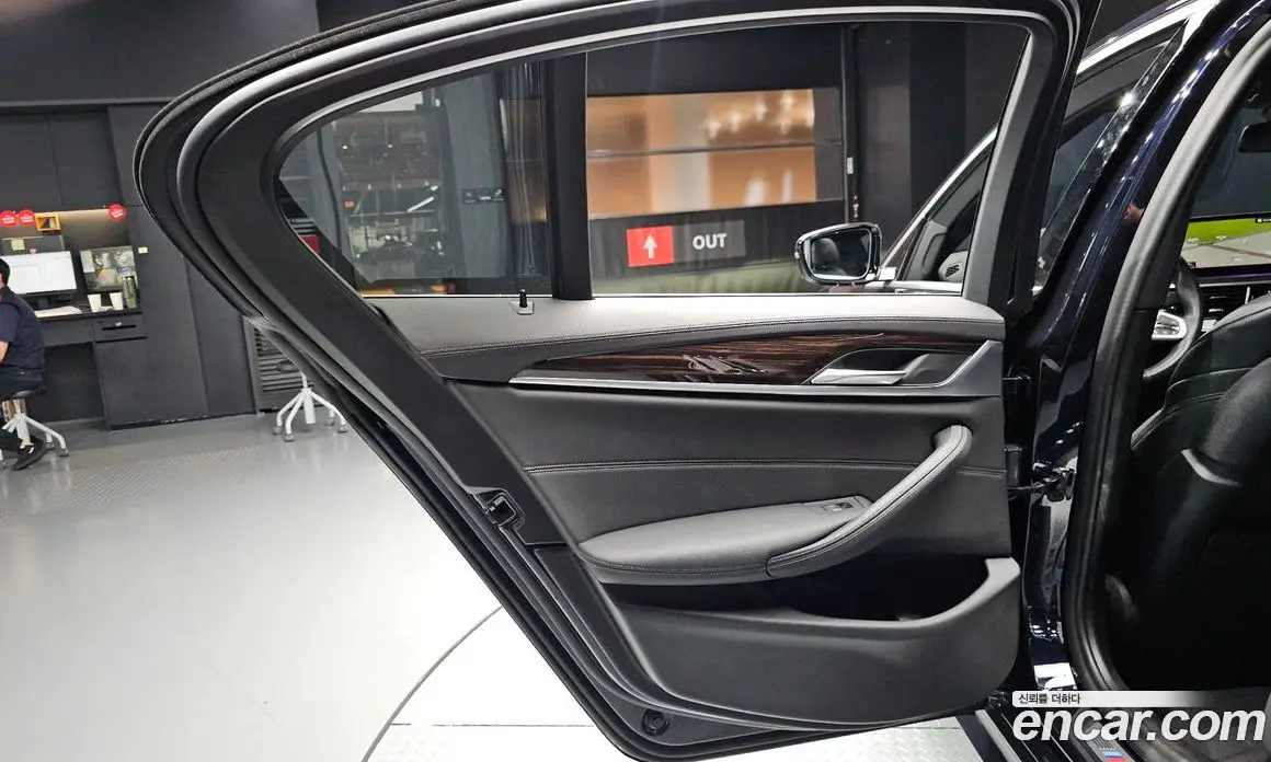 BMW 5 серия 2021 2.0 автомат (гидро), фото 15