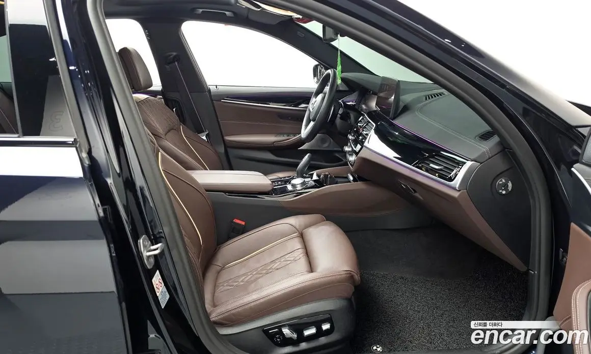 BMW 5 серия 2022 4.4 автомат (гидро), фото 15