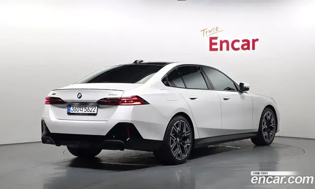 BMW 5 серия 2025 2.0 автомат (гидро), миниатюра 2