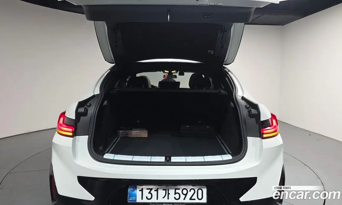 BMW X4 2025 2.0 автомат (гидро), фото 25 BMW X4 2025 2.0 автомат (гидро), фото 25