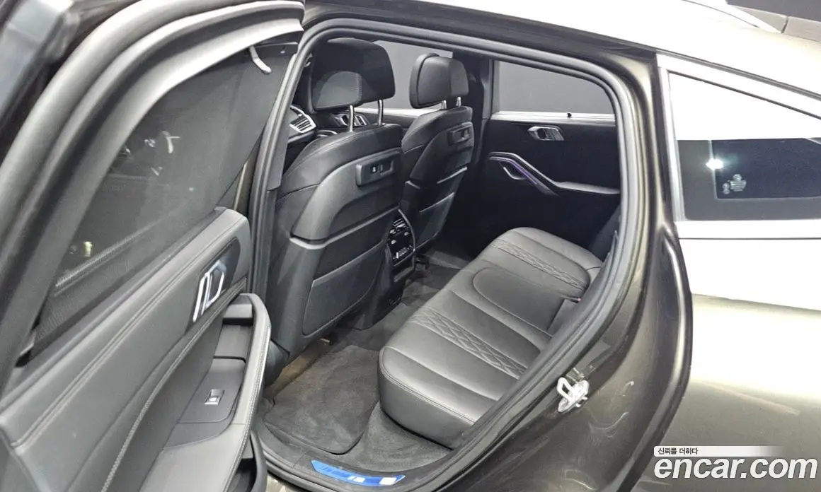 BMW X6 2022 3.0 автомат (гидро), фото 17