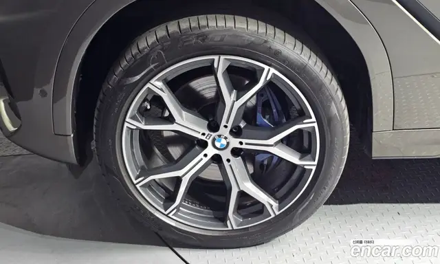 BMW X6 2022 3.0 автомат (гидро), миниатюра 5