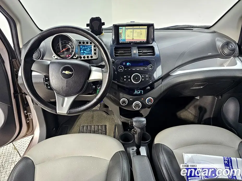 Chevrolet Spark 2011 1.0 автомат (гидро), фото 5