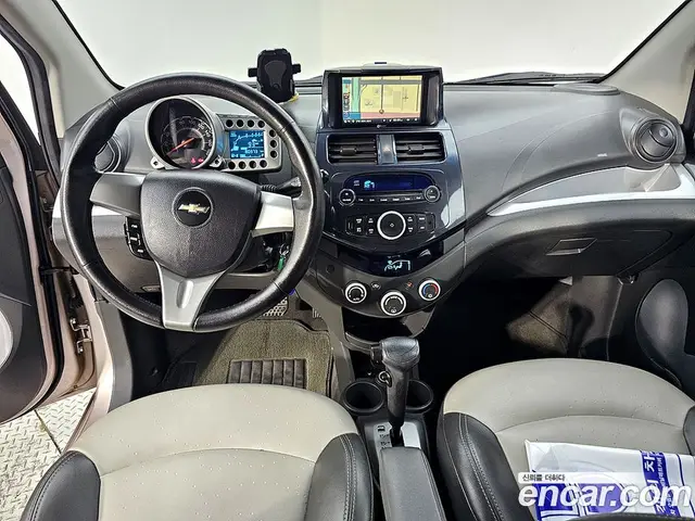 Chevrolet Spark 2011 1.0 автомат (гидро), миниатюра 5