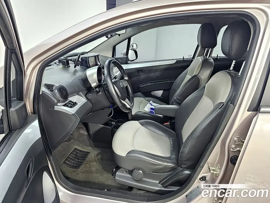 Chevrolet Spark 2011 1.0 автомат (гидро), фото 7