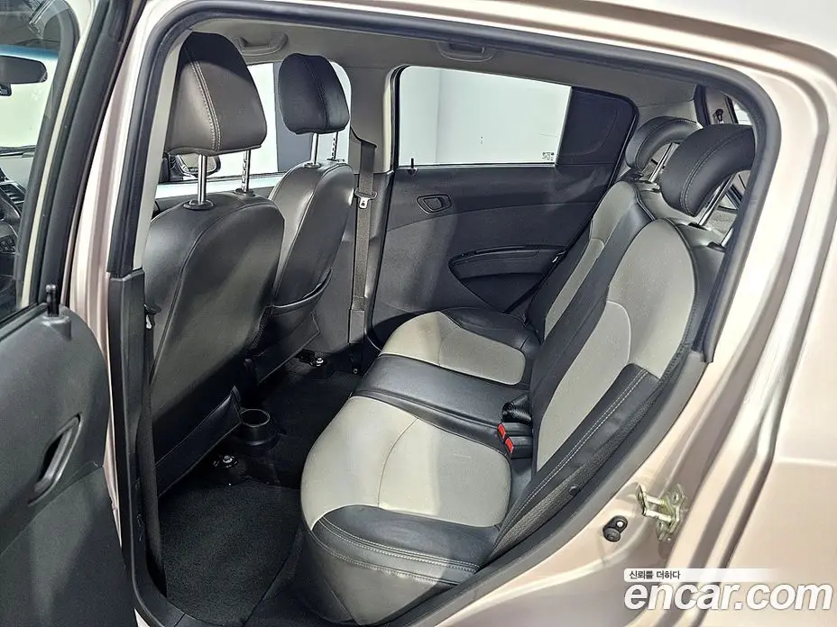 Chevrolet Spark 2011 1.0 автомат (гидро), фото 8
