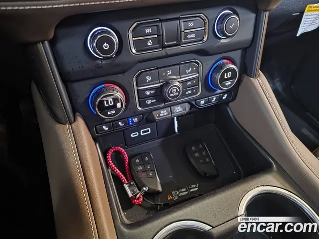 Chevrolet Surburban 2021 6.2 автомат (гидро), миниатюра 11