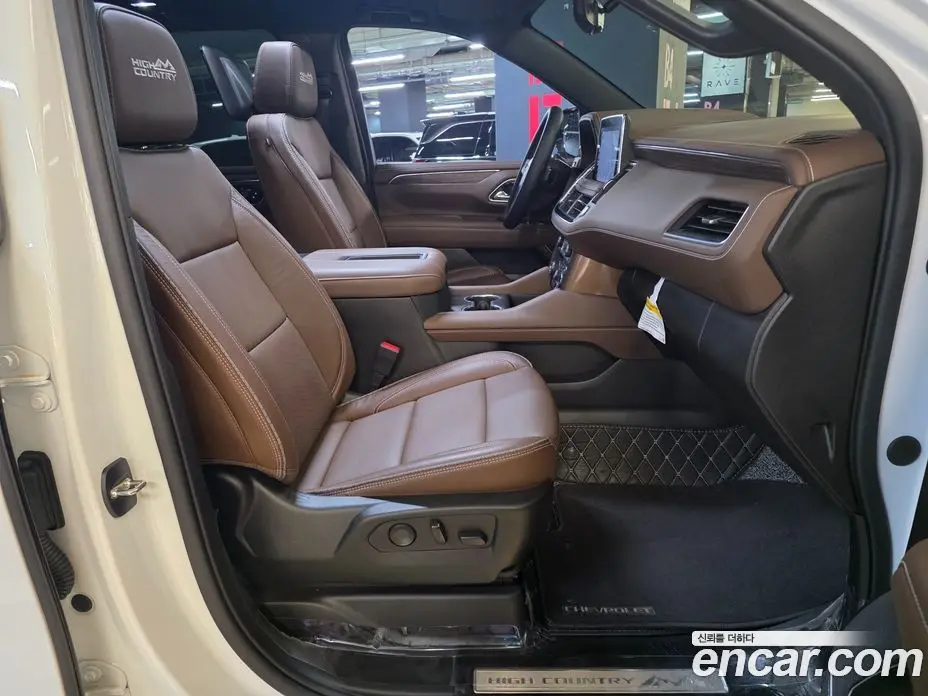 Chevrolet Surburban 2021 6.2 автомат (гидро), фото 16