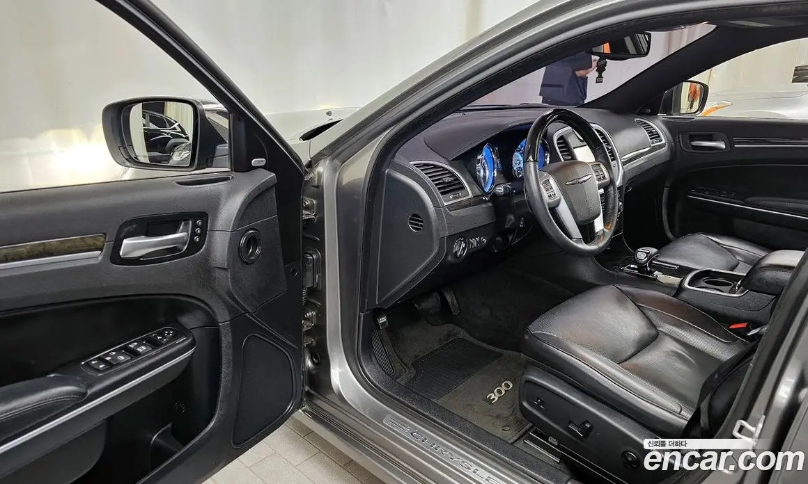 Chrysler 300C 2012 3.6 автомат (гидро), фото 10 Chrysler 300C 2012 3.6 автомат (гидро), фото 10