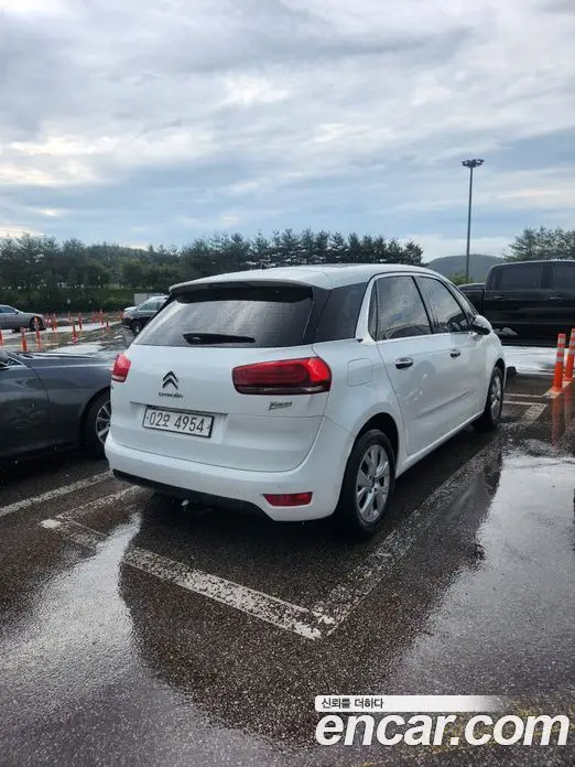 Citroen C4 Picasso 2018 1.6 автомат (гидро), фото 2 Citroen C4 Picasso 2018 1.6 автомат (гидро), фото 2