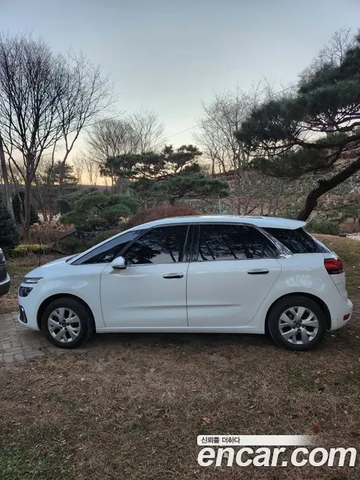 Citroen C4 Picasso 2018 1.6 автомат (гидро), фото 6 Citroen C4 Picasso 2018 1.6 автомат (гидро), фото 6