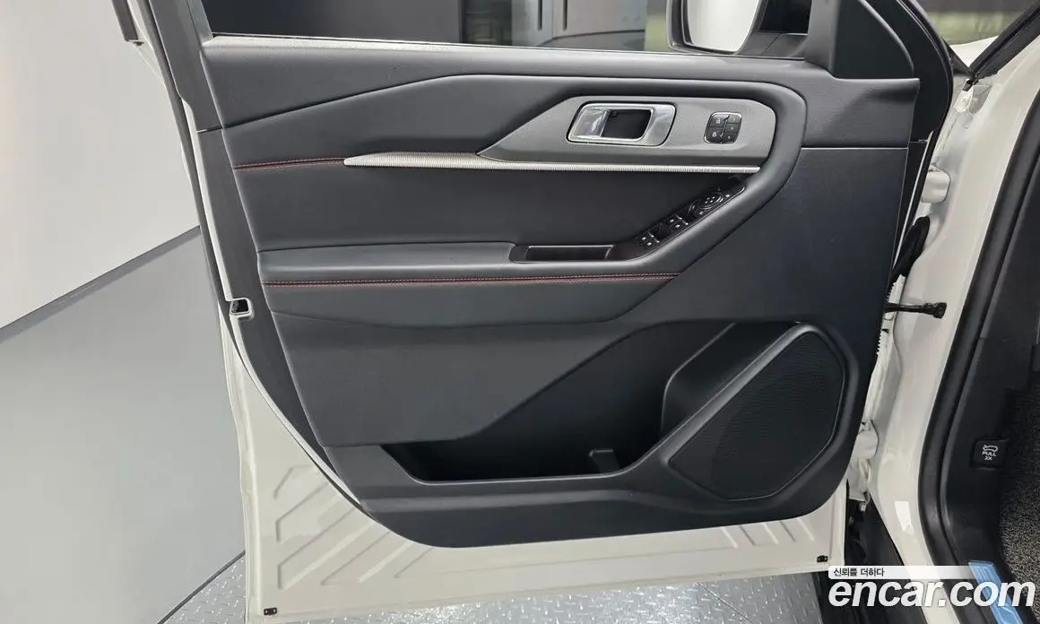 Ford Explorer 2025 2.3 автомат (гидро), фото 13