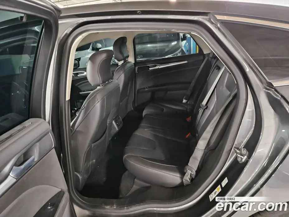 Ford Mondeo 2017 2.0 автомат (гидро), фото 10