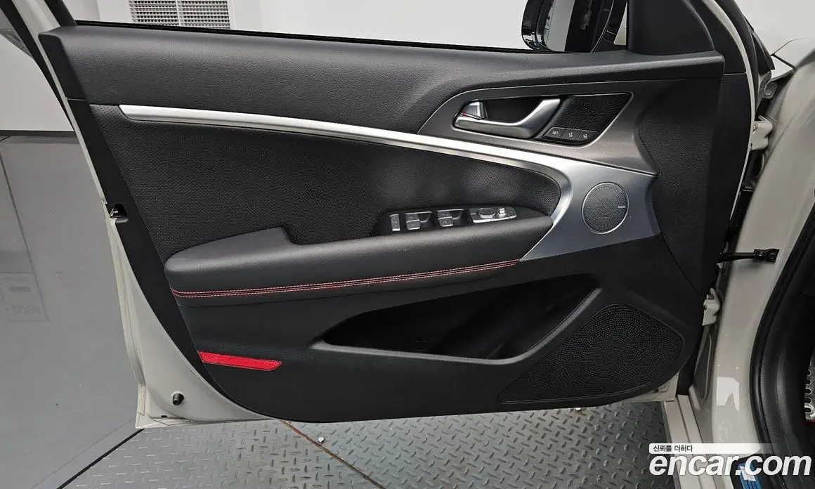 Genesis G70 2023 2.5 автомат (гидро), фото 13