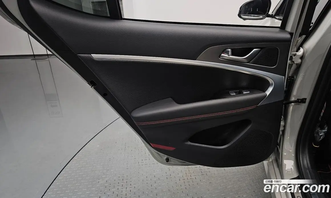 Genesis G70 2023 2.5 автомат (гидро), фото 14