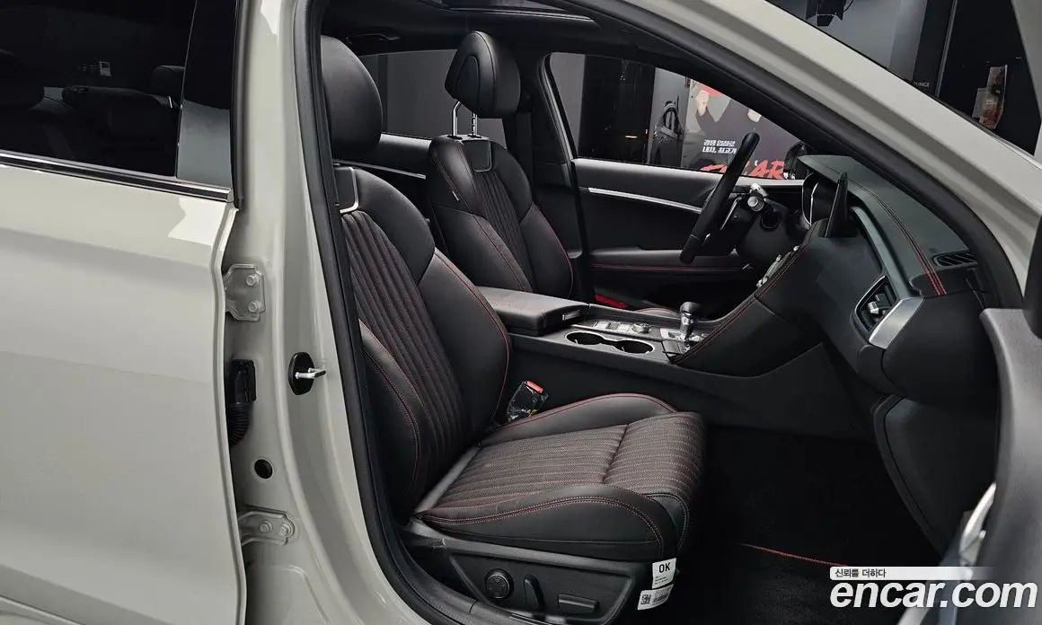 Genesis G70 2023 2.5 автомат (гидро), фото 15