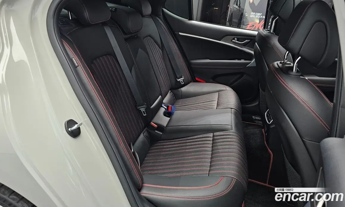 Genesis G70 2023 2.5 автомат (гидро), фото 17