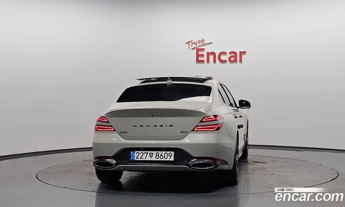 Genesis G70 2023 2.5 автомат (гидро), фото 3