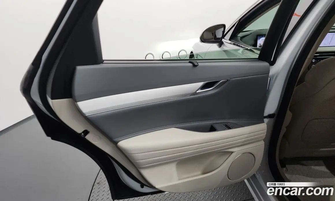 Genesis G80 2025 2.5 автомат (гидро), фото 15
