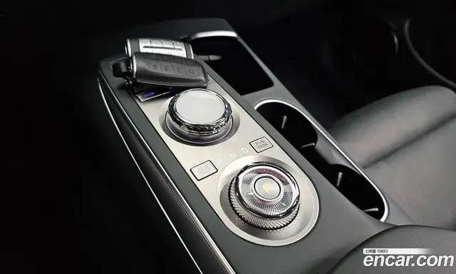 Genesis GV70 2024 2.5 автомат (гидро), миниатюра 9