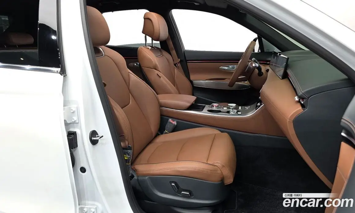Genesis GV70 2025 2.5 автомат (гидро), фото 11